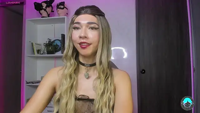 sofi elfqueen online show from 14, 2, 2025