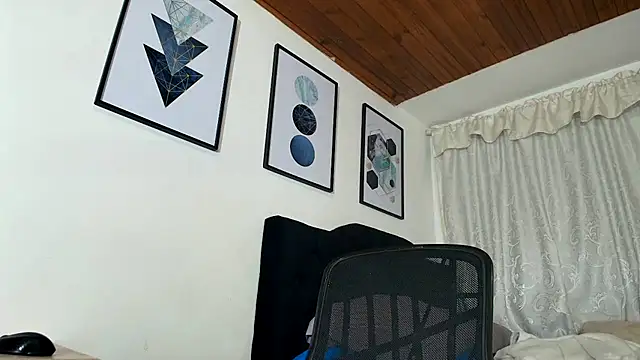 sam her online show from 2, 11, 2025