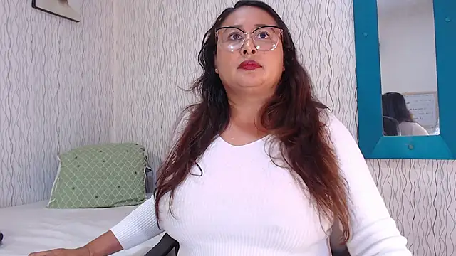 NadiaWhite online show from 14, 2, 2025