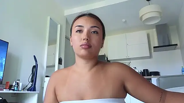 Snapshot of lily__foster chatting on 8, 3, 2026 lily foster online show from 8, 3, 2026