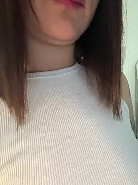 Snapshot of Megan_lu2 chatting on 19, 11, 2025 Megan lu2 online show from 19, 11, 2025