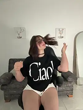 Snapshot of Megan_lu2 chatting on 27, 11, 2025 Megan lu2 online show from 27, 11, 2025