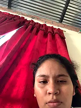 moncerrat luna online show from 5, 10, 2025