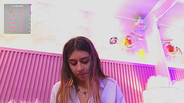 Emiily Scott1 online show from 19, 12, 2024