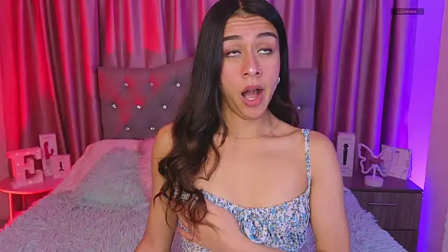 Snapshot of Emiily_Scott1 chatting on 3, 6, 2026 Emiily Scott1 online show from 3, 6, 2026