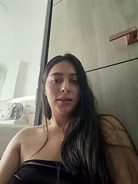 Sophie  Foxxx online show from 20, 4, 2026