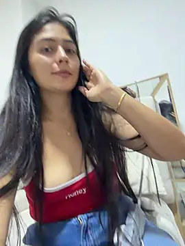 Sophie  Foxxx online show from 22, 4, 2026