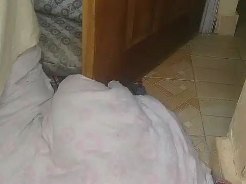 Pretty hazel online show from 4, 12, 2025