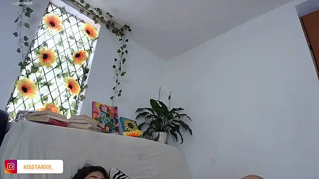 Snapshot of kisstarxxx chatting on 8, 1, 2026 kisstarxxx online show from 8, 1, 2026