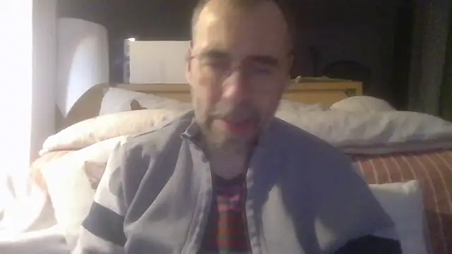 Snapshot of ptitcanard60600 chatting on 4, 12, 2025 ptitcanard60600 online show from 4, 12, 2025