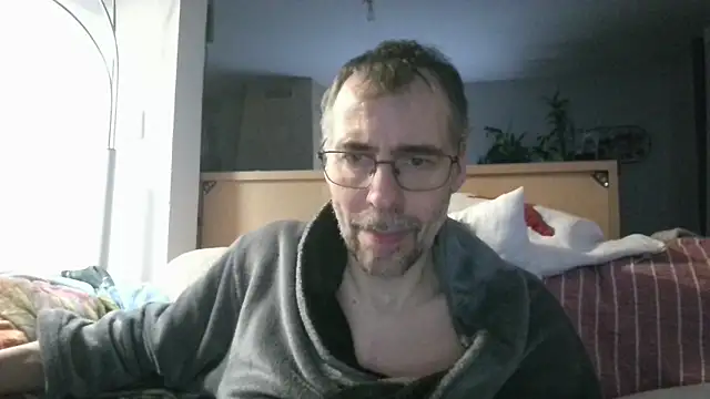 ptitcanard60600 online show from 15, 4, 2026