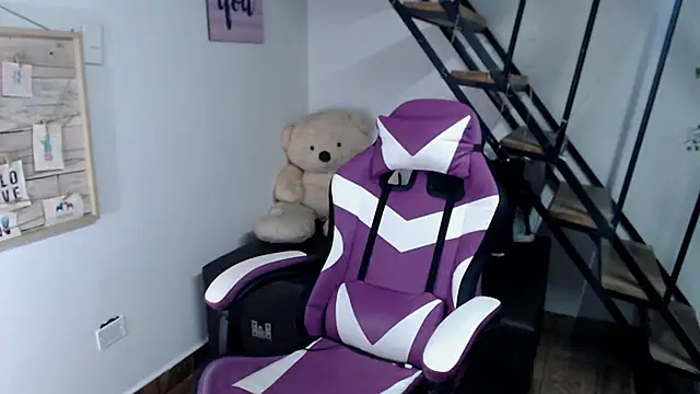 samantha baby  online show from 12, 10, 2025