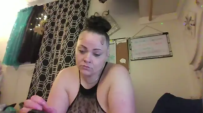 Snapshot of ThICk_JuIcEy chatting on 28, 1, 2025 ThICk JuIcEy online show from 28, 1, 2025