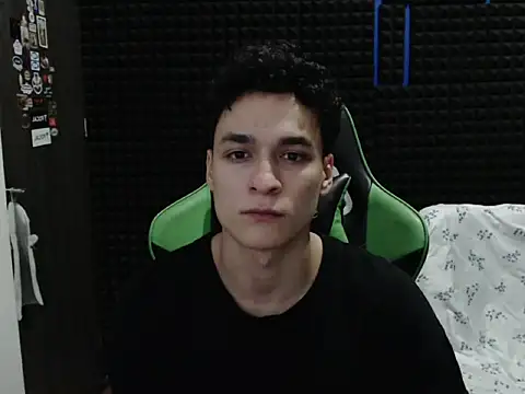 Curly Angel24 online show from 5, 12, 2025