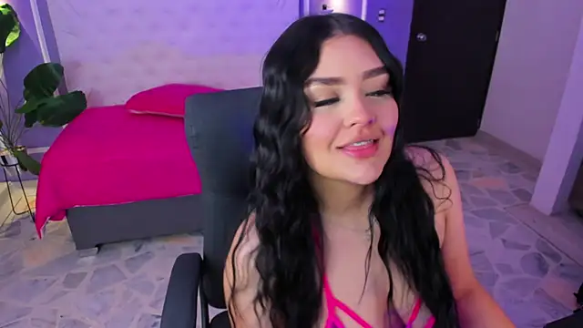 Snapshot of martinasaez chatting on 6, 7, 2026 martinasaez online show from 6, 7, 2026