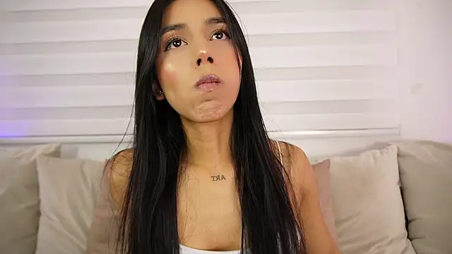 Snapshot of Ariadna5 chatting on 6, 2, 2025 Ariadna5 online show from 6, 2, 2025