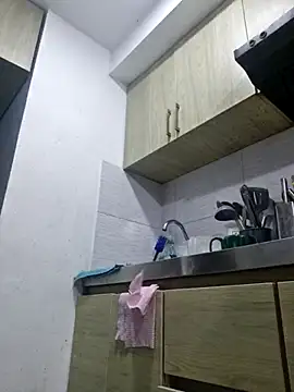 angela  98 online show from 15, 12, 2025