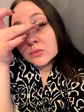 ihaveasecret  online show from 9, 10, 2025