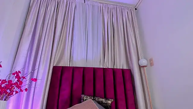 NoraDasilva online show from 7, 3, 2025