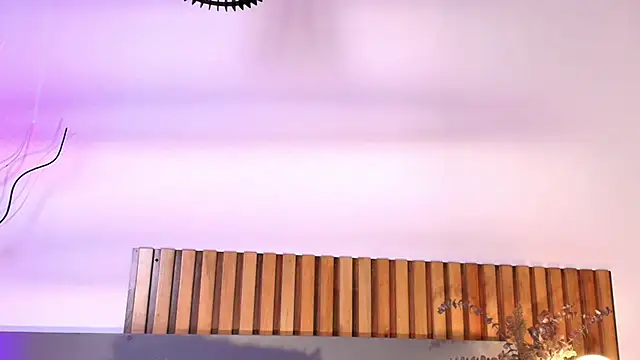 NoraDasilva online show from 15, 9, 2025