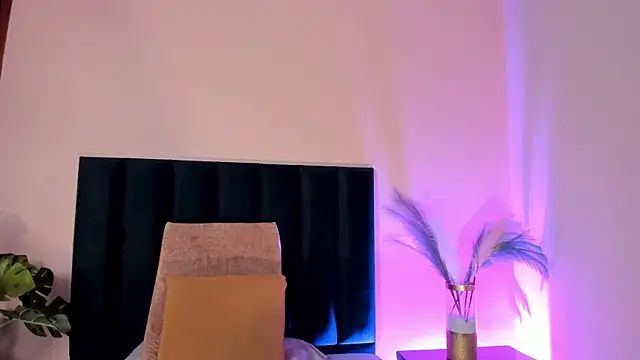 NoraDasilva online show from 14, 11, 2025