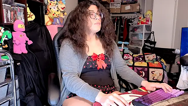 Snapshot of ShinyCherub chatting on 18, 6, 2026 ShinyCherub online show from 18, 6, 2026