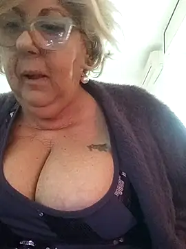 Snapshot of Merilulla chatting on 16, 2, 2025 Merilulla online show from 16, 2, 2025