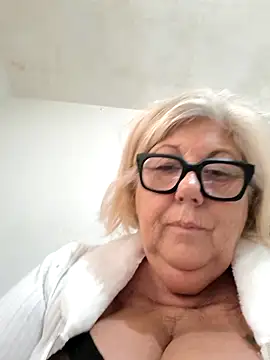 Snapshot of Merilulla chatting on 21, 10, 2025 Merilulla online show from 21, 10, 2025