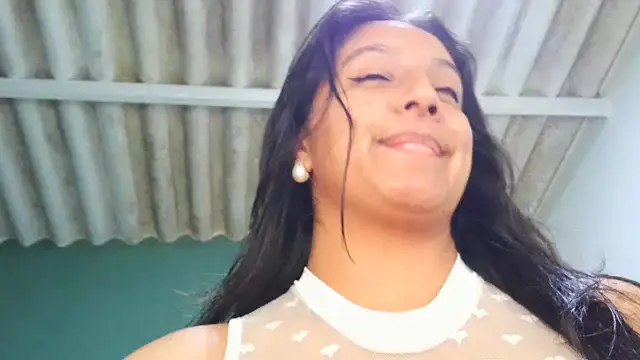 Snapshot of almaswan1 chatting on 15, 10, 2025 almaswan1 online show from 15, 10, 2025