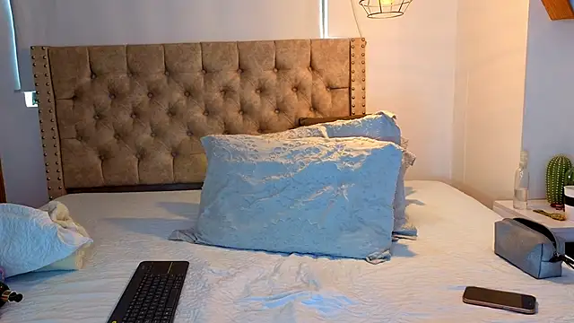 KeryHillson online show from 10, 1, 2026