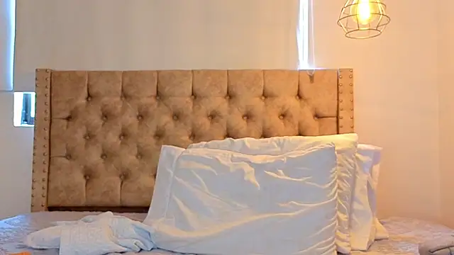 KeryHillson online show from 18, 4, 2026