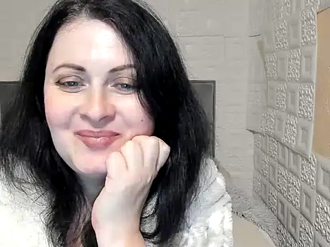 Snapshot of Lillian2 chatting on 24, 2, 2025 Lillian2 online show from 24, 2, 2025