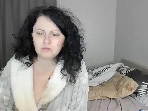 Snapshot of Lillian2 chatting on 28, 9, 2025 Lillian2 online show from 28, 9, 2025