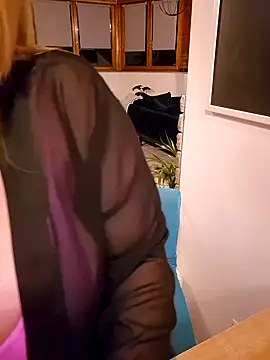 Isabellaa04 online show from 27, 2, 2025