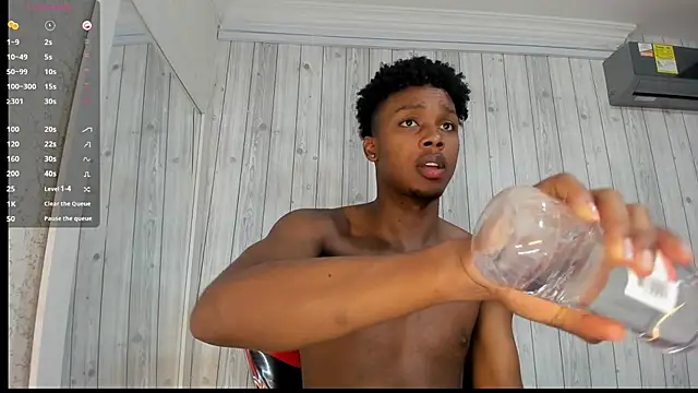 Snapshot of DominicSccott chatting on 9, 3, 2025 DominicSccott online show from 9, 3, 2025