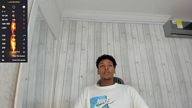 Snapshot of DominicSccott chatting on 10, 3, 2025 DominicSccott online show from 10, 3, 2025