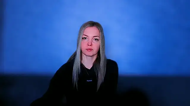 iam Venus online show from 25, 4, 2026