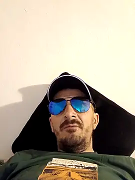 Adriandan1982 online show from 15, 4, 2026