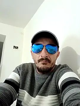 Adriandan1982 online show from 20, 4, 2026