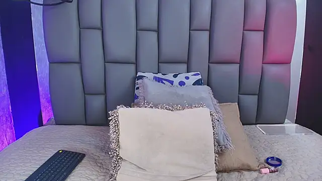  MiaBrown  online show from 9, 9, 2025