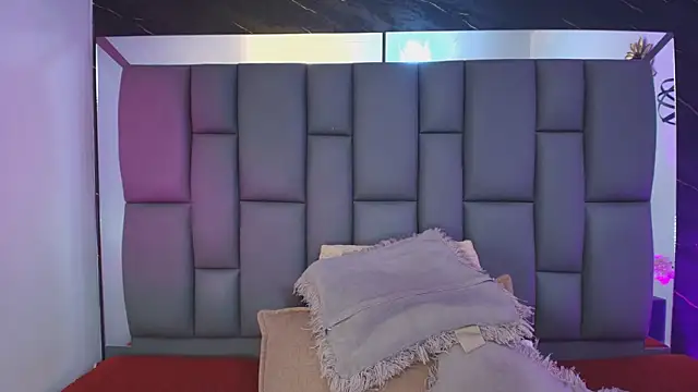  MiaBrown  online show from 14, 2, 2026