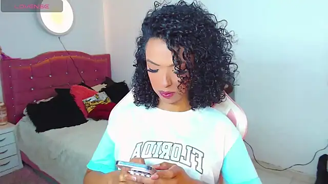 Tanedra collings online show from 23, 4, 2026