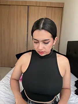 Nicollemays online show from 22, 4, 2026