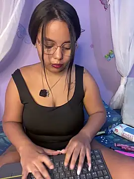 Snapshot of Aleja_DANS chatting on 10, 5, 2026 Aleja DANS online show from 10, 5, 2026