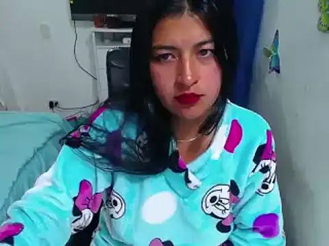 Yunhot  online show from 13, 2, 2025