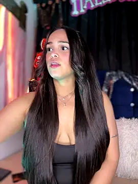 Snapshot of Merloth chatting on 11, 10, 2025 Merloth online show from 11, 10, 2025