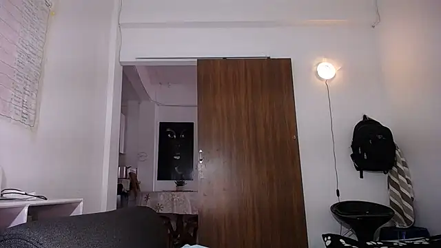 yselahot online show from 27, 4, 2026