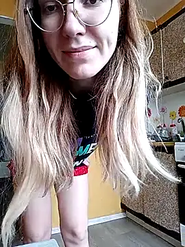  Sweet Love  online show from 13, 2, 2025