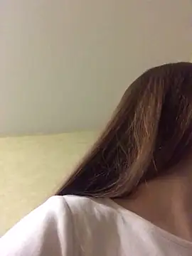  Sweet Love  online show from 26, 4, 2026