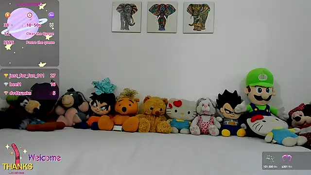 Amy jones77 online show from 4, 3, 2025